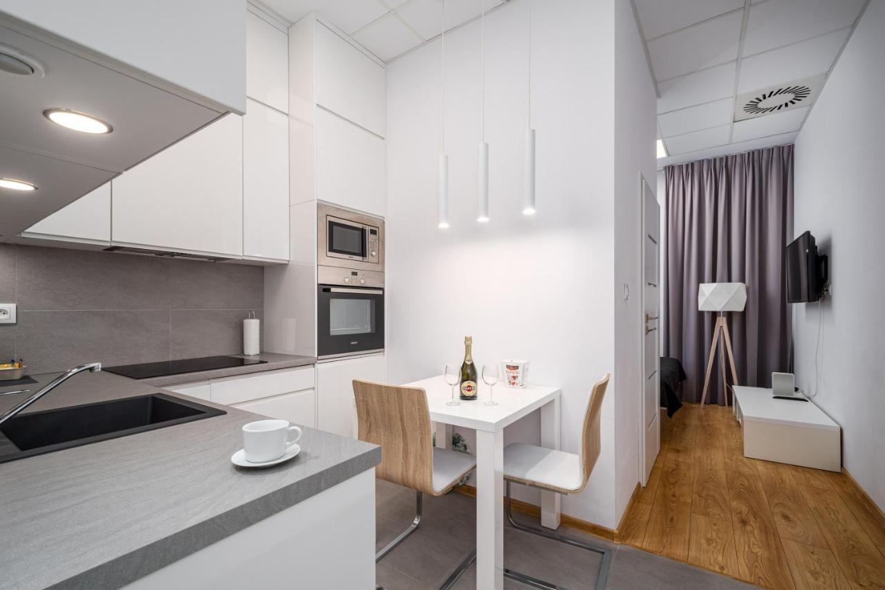 Varsovla Apartments ภายนอก รูปภาพ
